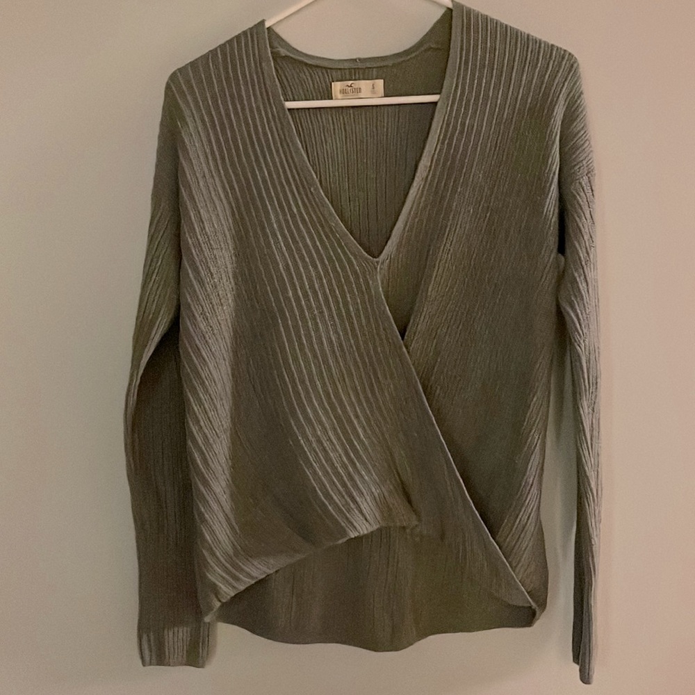 Hollister Small Gray Sweater